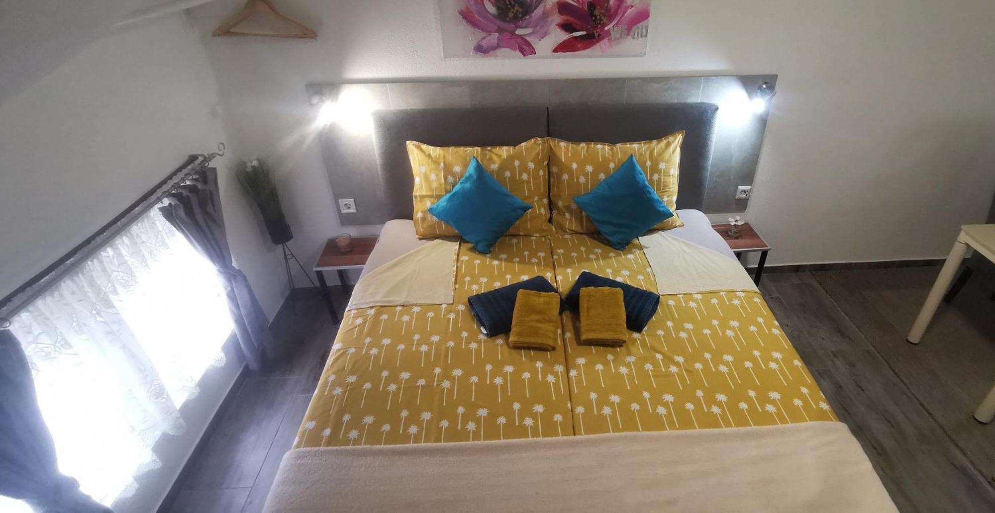 Ana Apartman Gračac Kültér fotó