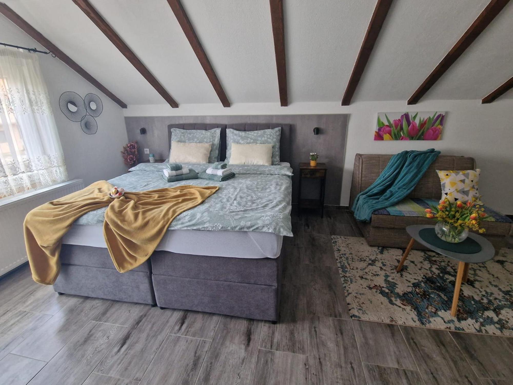 Ana Apartman Gračac Kültér fotó