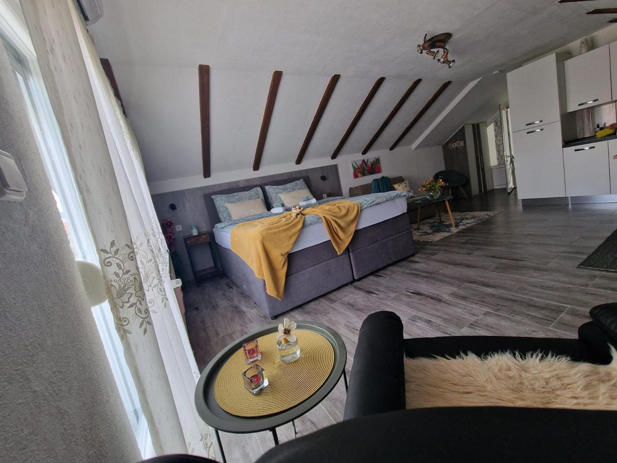 Ana Apartman Gračac Kültér fotó